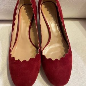 Chloé
Lauren Burgundy Suede Scalloped Pumps